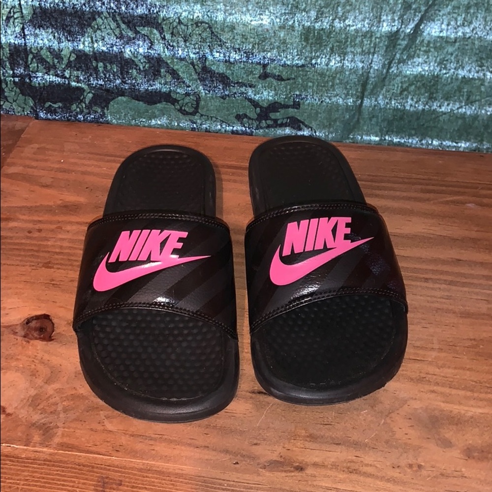 Nike slides